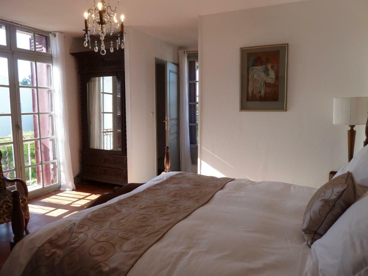Maison Butterfly Bed & Breakfast Puissalicon Exterior photo