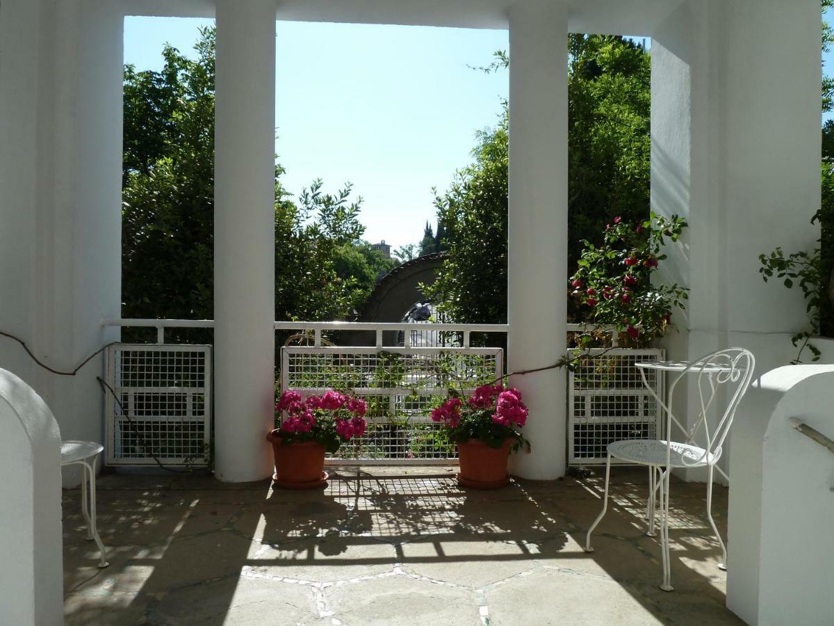 Maison Butterfly Bed & Breakfast Puissalicon Exterior photo