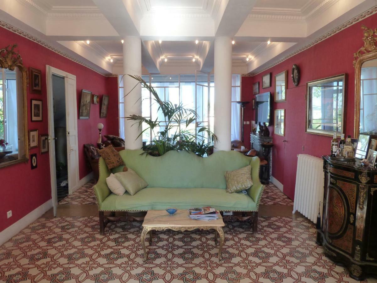 Maison Butterfly Bed & Breakfast Puissalicon Exterior photo